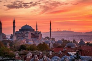 Турция впервые вошла в пятёрку самых дорогих стран для туристов, самой дешёвой стала Россия