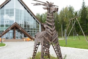 Экспозицию гигантских арт-объектов откроют в финно-угорском этнопарке в Коми
