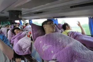 В Гонконге запустили автобусный маршрут для сна