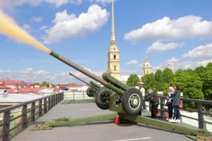 В Петербурге появилась новая туристическая традиция