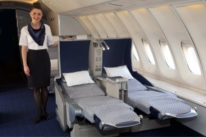 Авиакомпания запускает первые спальные места для пассажиров эконом-класса