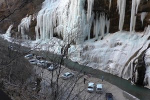 В Кабардино-Балкарии замёрзли Чегемские водопады