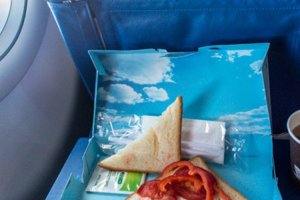 Гендиректор «Победы»: на рейсах появятся напитки и легкие закуски