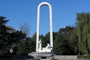 Памятники военной истории восстанавливают в Сочи