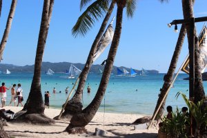 Филиппины открыли курортный остров Боракай для иностранных туристов