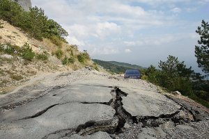 В Крыму построят сеть курортных автодорог 